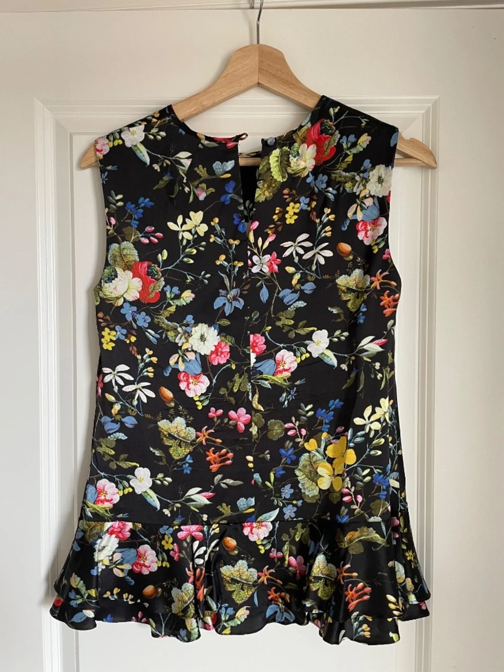 ERDEM Frine Black Floral Sleeveless Silk Top (US 4 / UK 8) - Picture 2 of 6